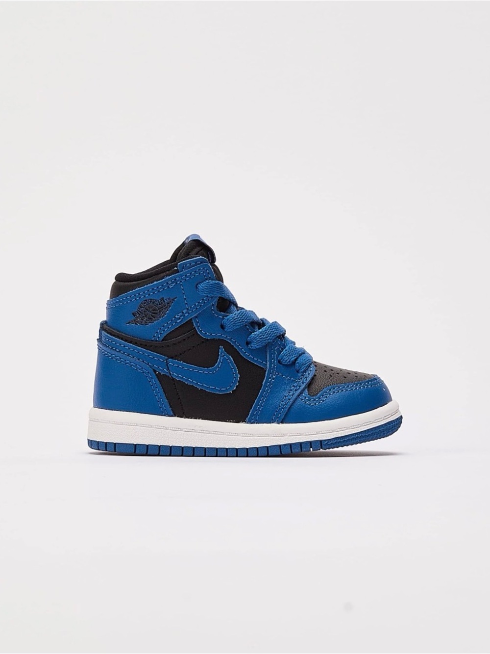Nike Air Jordan 1 Retro High OG Toddler sneakers in the "Dark Marina Blue" Kids